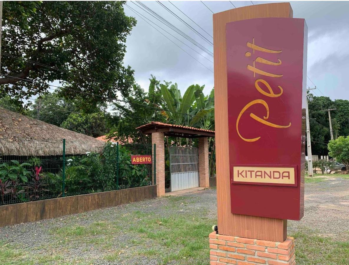 Kitanda Petit Hotel Tucuns  Exterior foto